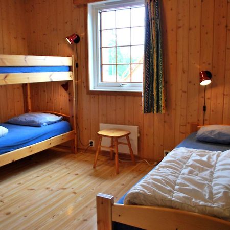 Beveroya Hytteutleie Og Camping بوه الغرفة الصورة