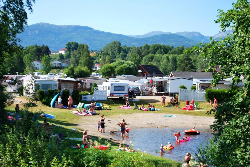Beveroya Hytteutleie Og Camping بوه المظهر الخارجي الصورة